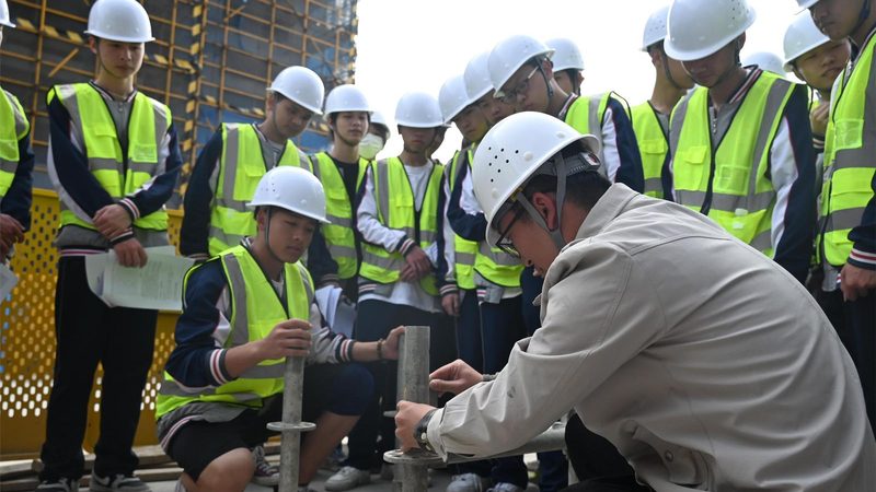 光伏幕墙工程优缺点分析：绿色建筑的新选择